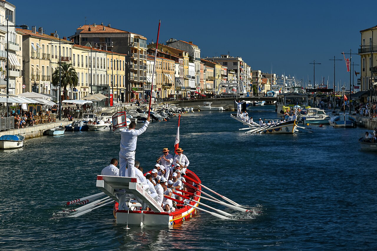 sea sport water (foto: Jorge Franganillo / CC BY 2.0, Wikimedia Commons)