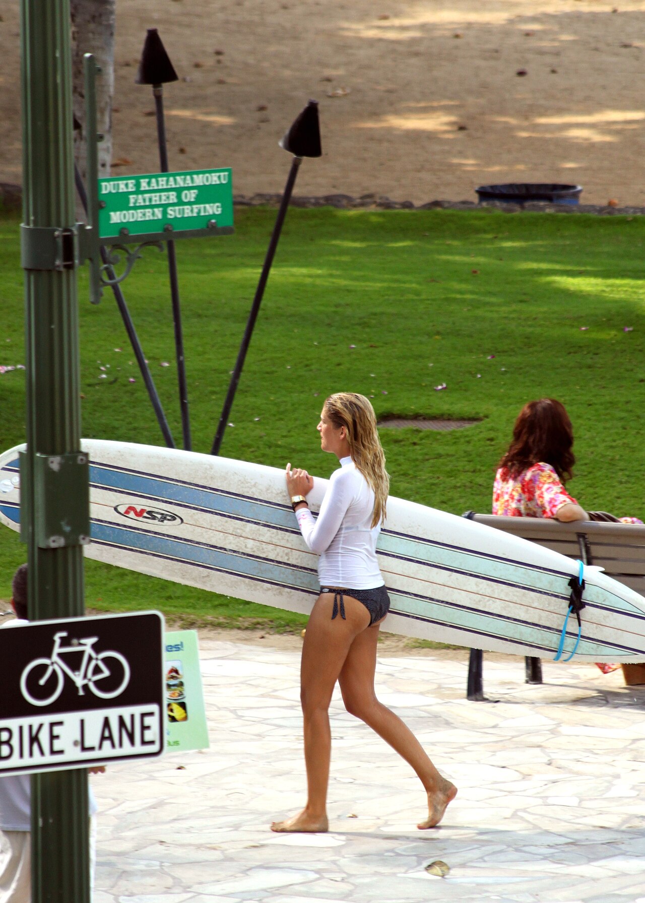 surfer beach (foto: Prayitno / Thank you for (12 millions +) view from Los Angeles, USA / CC BY 2.0, Wikimedia Commons)