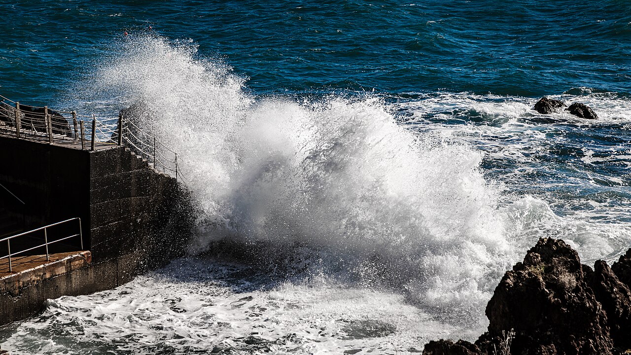 Cosa considerare sull’osservare il mare prima di entrare in acqua