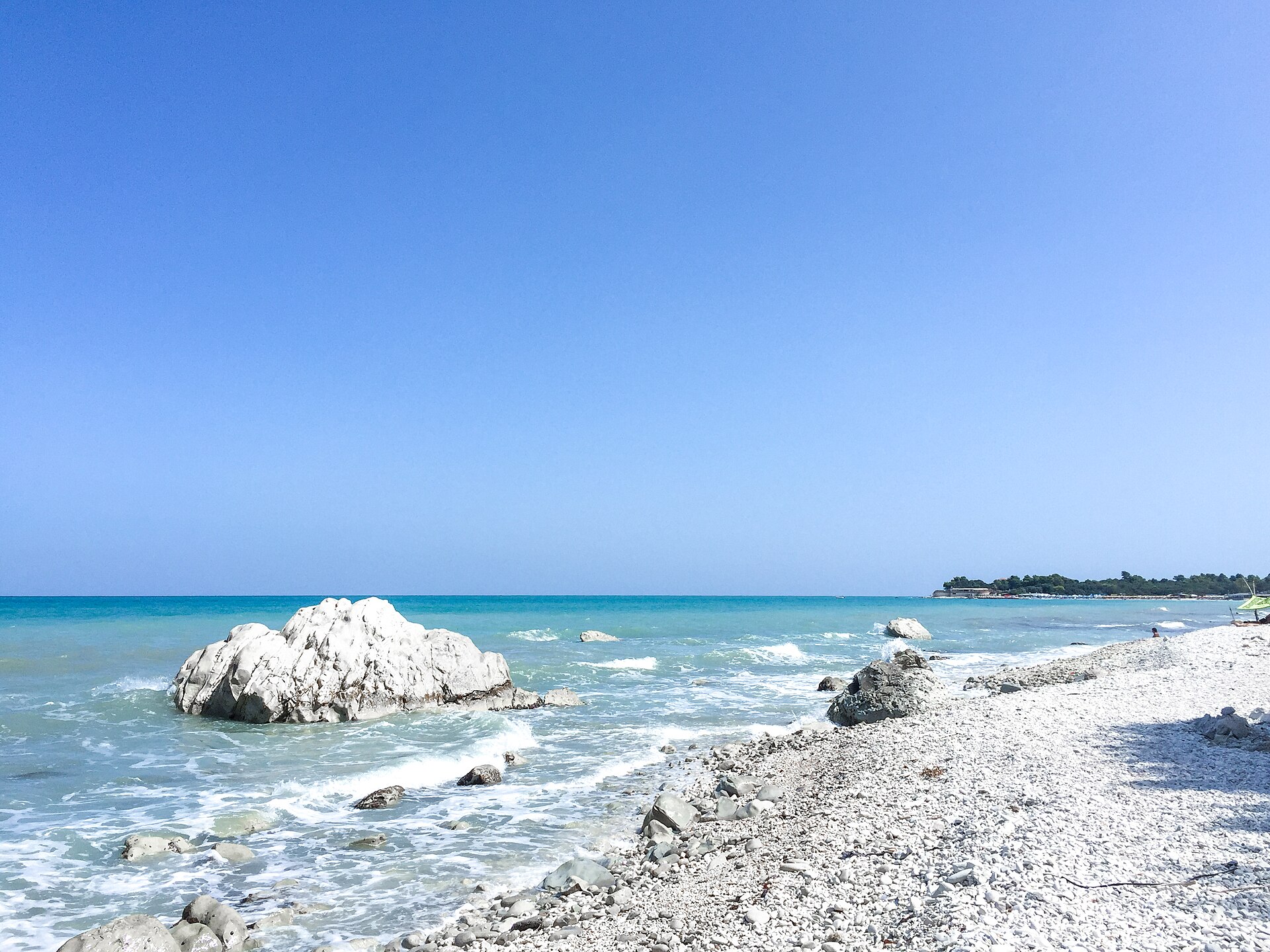 Pulizia delle spiagge: come organizzare o partecipare a una raccolta rifiuti