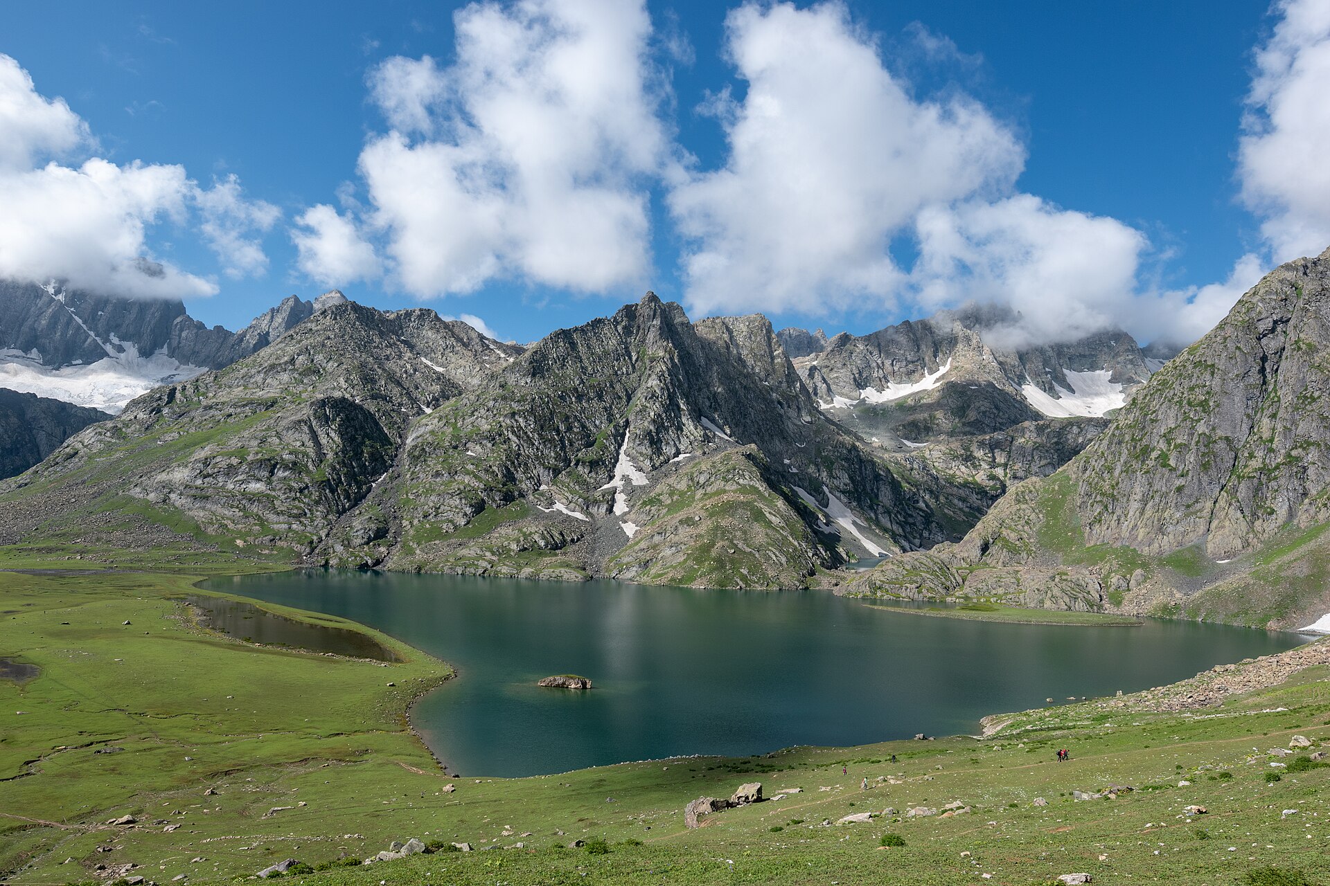 Acqua dolce, quota e visibilità: il lago non è un mare più piccolo