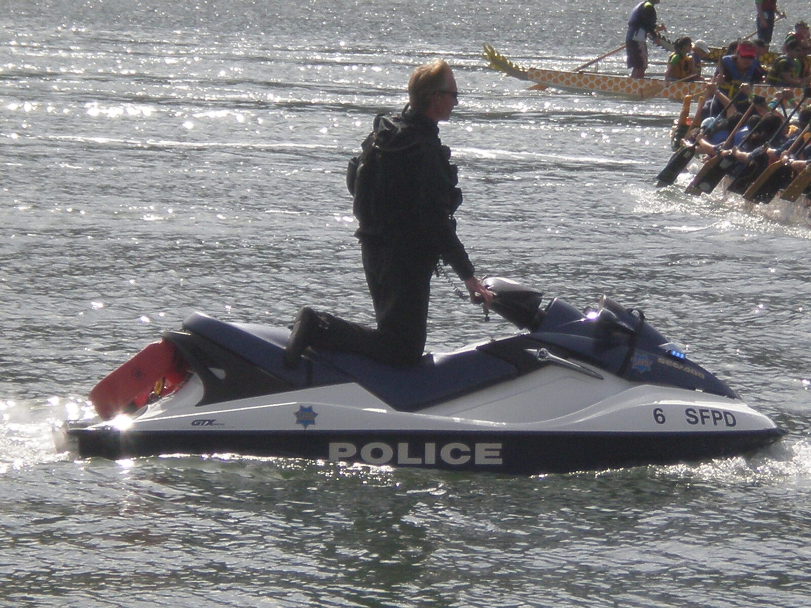 Moto d’acqua e jet ski: regole, patente nautica e buon senso