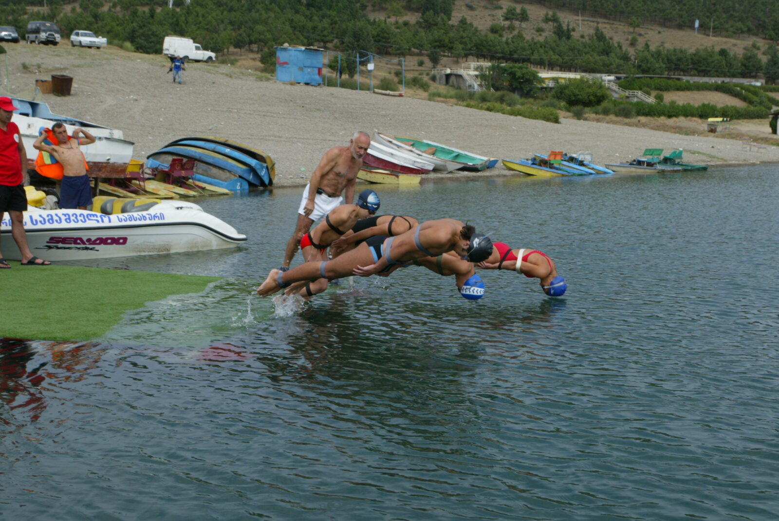 Nuoto in acque libere: attrezzatura e precauzioni per iniziare bene